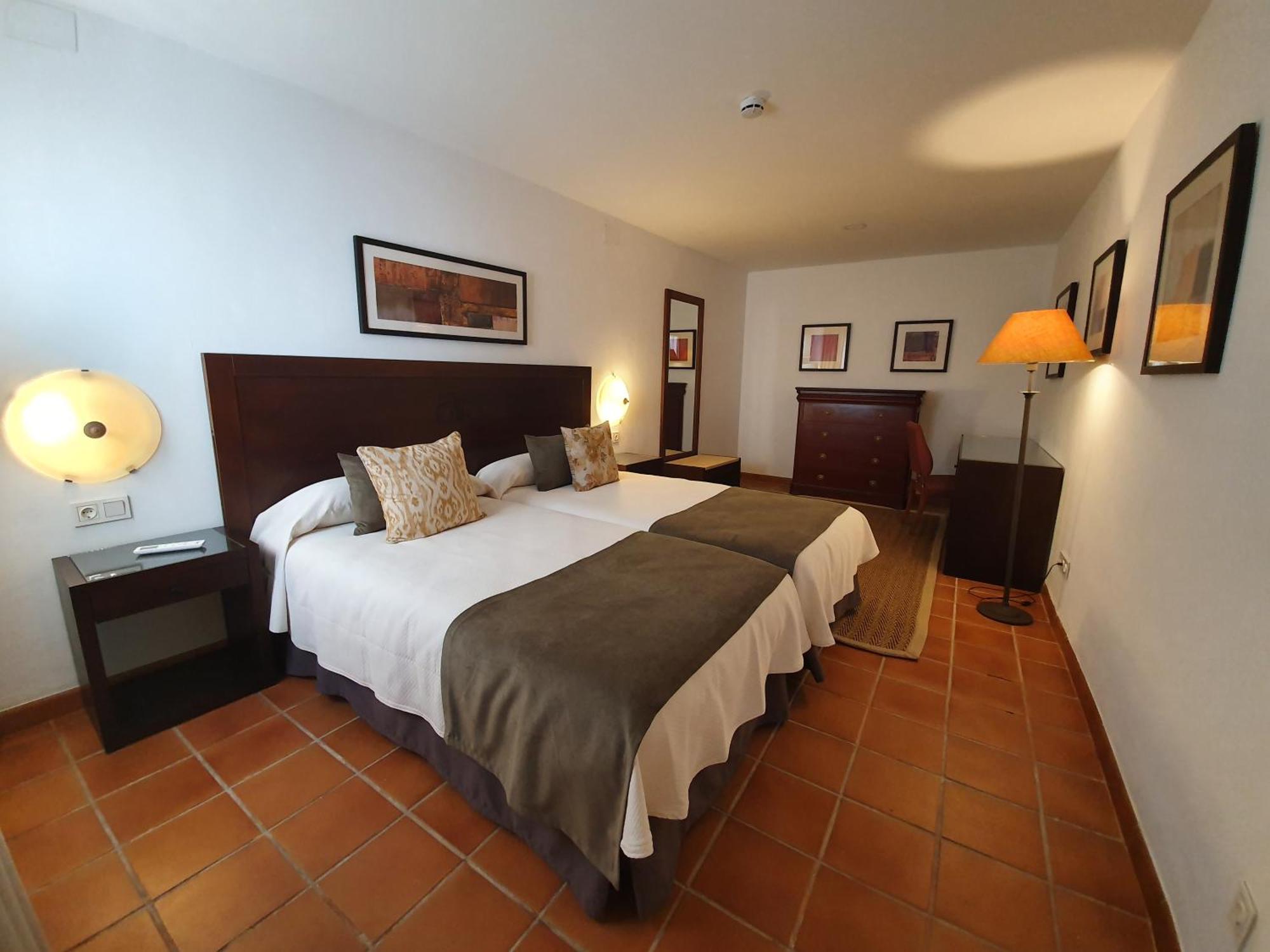 Hotel-Restaurante Casa Garcia 阿尔莫纳斯特尔拉雷亚尔 外观 照片