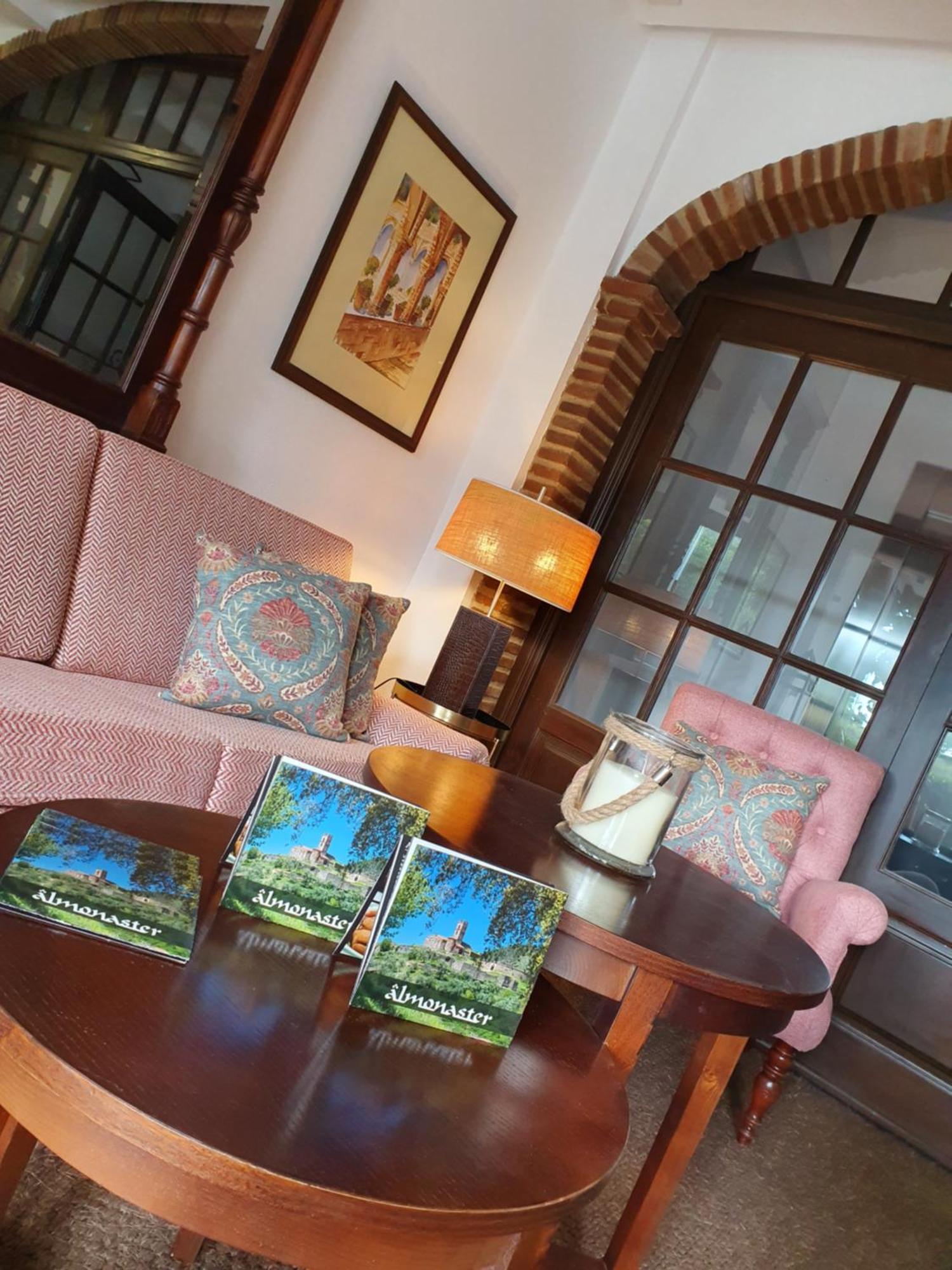 Hotel-Restaurante Casa Garcia 阿尔莫纳斯特尔拉雷亚尔 外观 照片