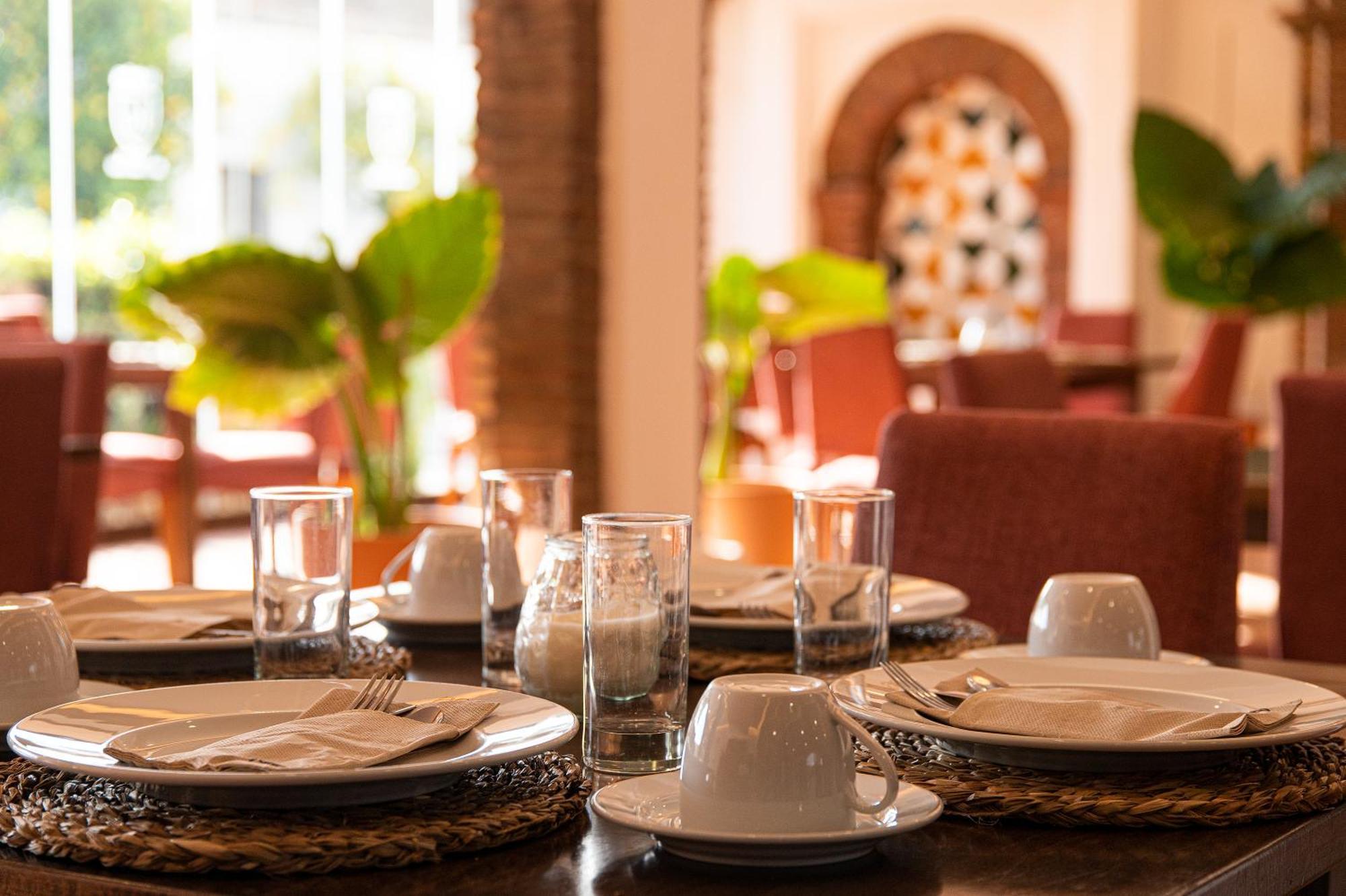 Hotel-Restaurante Casa Garcia 阿尔莫纳斯特尔拉雷亚尔 外观 照片