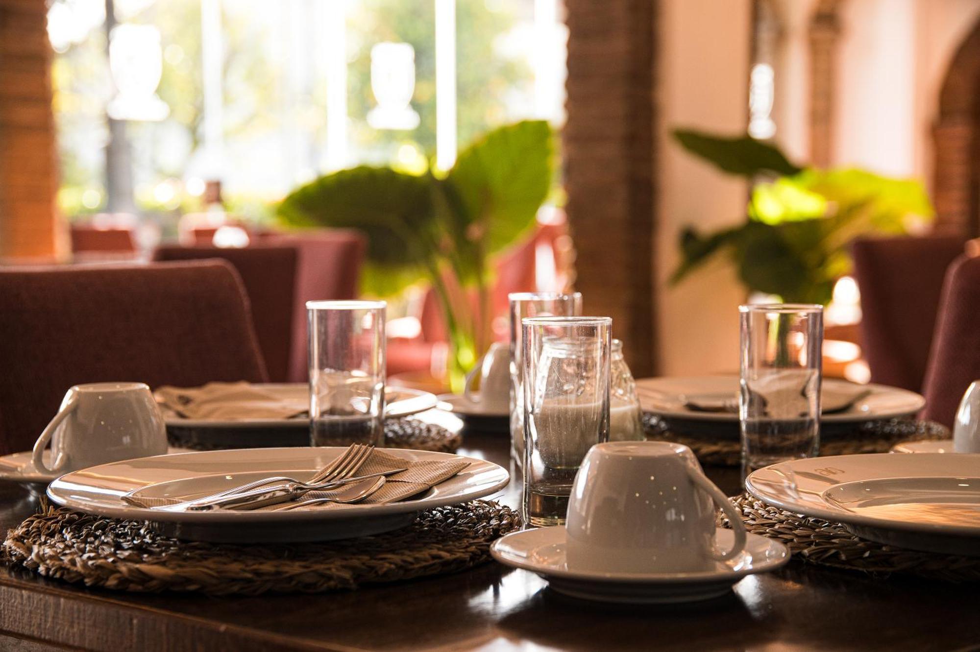 Hotel-Restaurante Casa Garcia 阿尔莫纳斯特尔拉雷亚尔 外观 照片